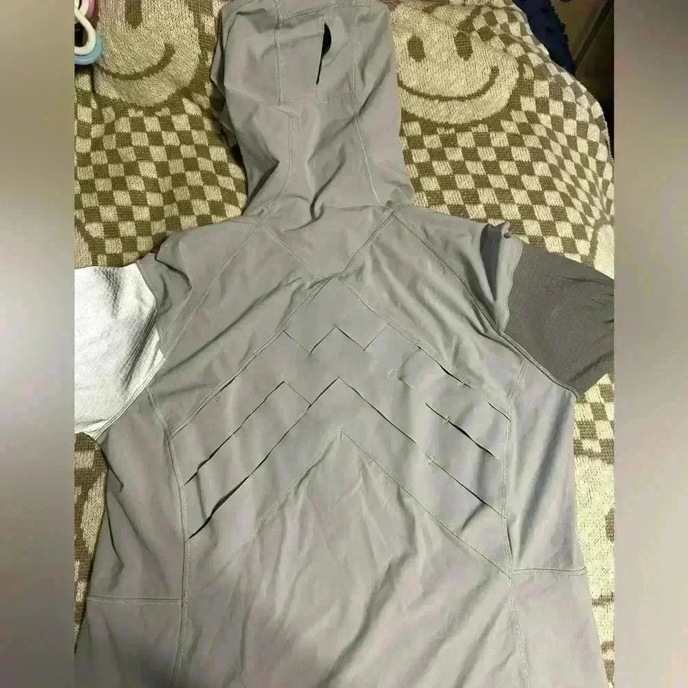 Lululemon light speed jacket 8